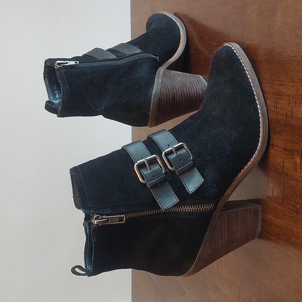 Dolce Vita Black Suede Booties - Picture 2 of 9
